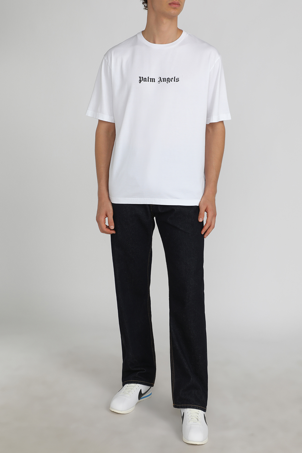 חולצת טי עם צווארון מעוגל